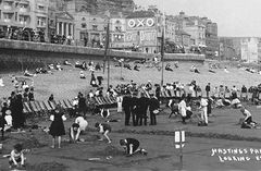 Sandcastle-competition-Pelham-Beach.-1906.